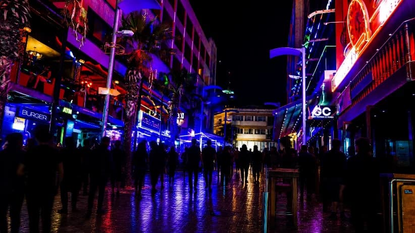 Paceville street at night